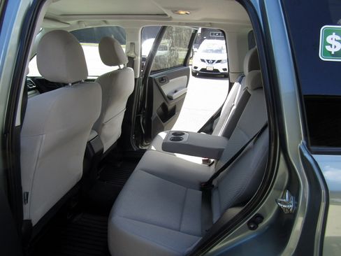 Used 2018 Subaru Forester 2.5i Premium image 23