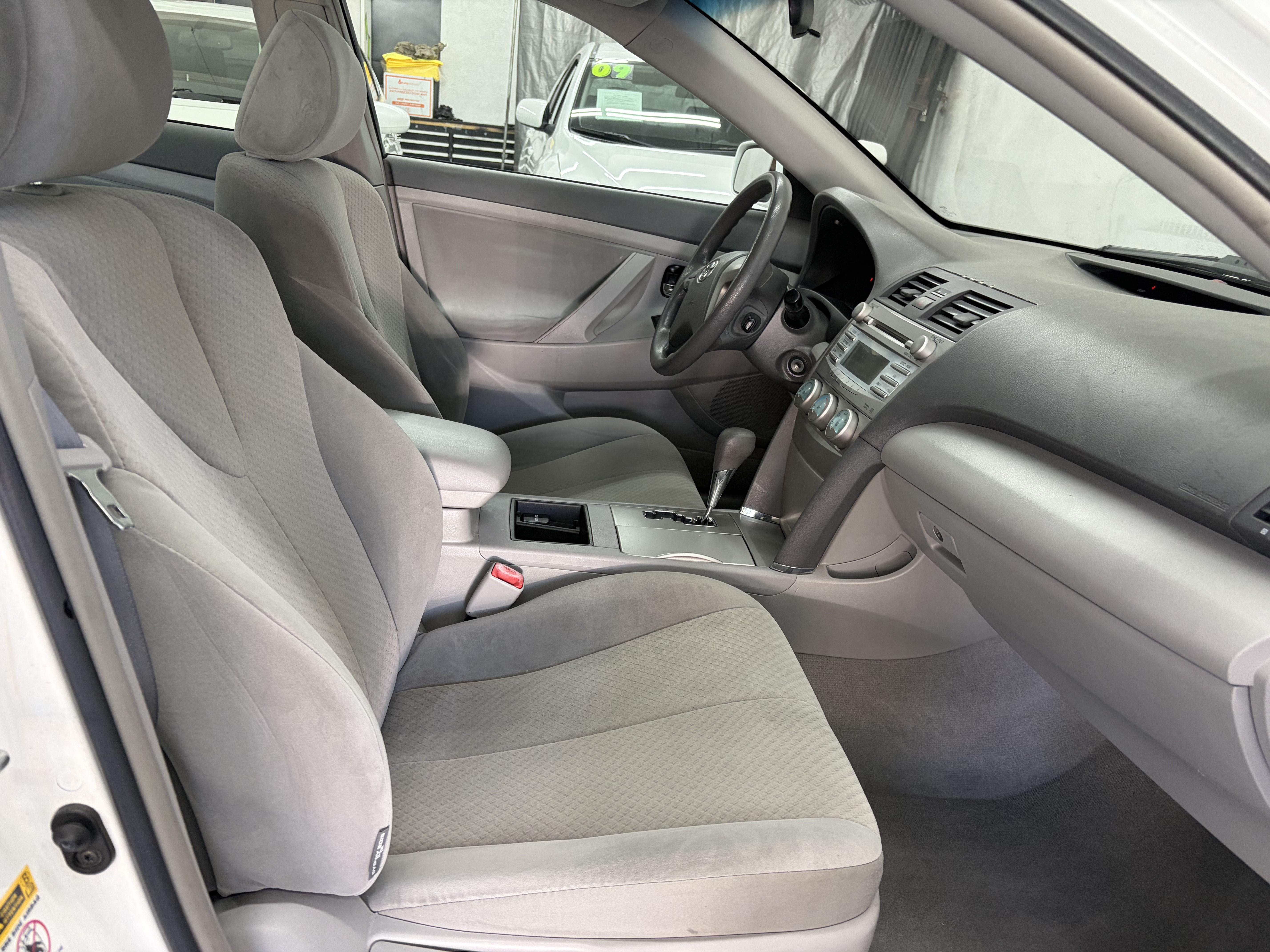 Used 2007 Toyota Camry LE Sedan FWD image 13