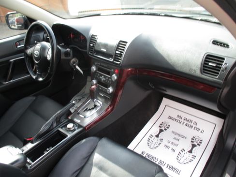 Used 2008 Subaru Outback 2.5XT Limited Wagon AWD/4WD image 3