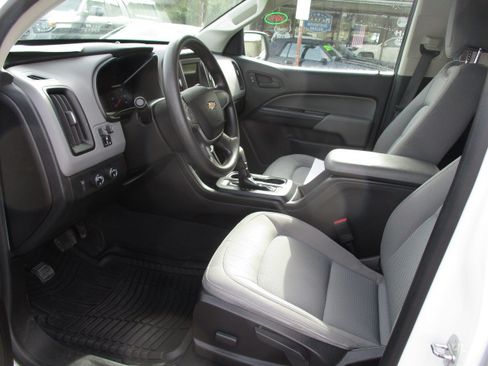 Used 2019 Chevrolet Colorado W/T image 17