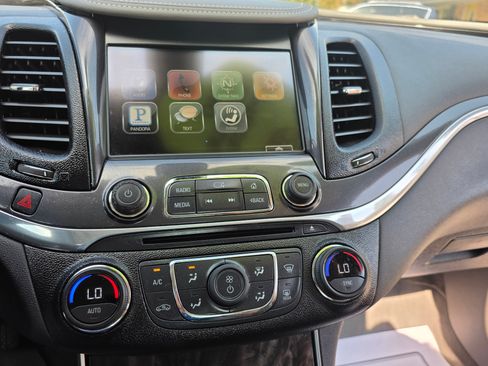 Used 2015 Chevrolet Impala LT image 10