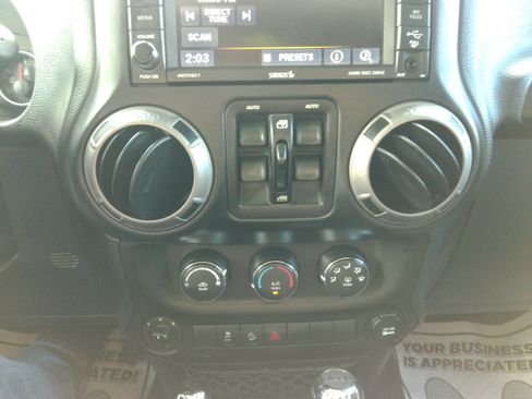 Used 2017 Jeep Wrangler Unlimited Sport S image 53