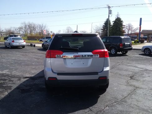 Used 2015 GMC Terrain SLE image 11