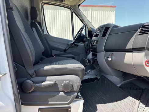 Used 2013 Freightliner Sprinter 2500 image 10
