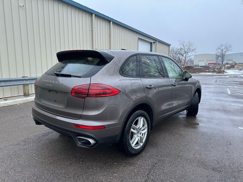 Used 2016 Porsche Cayenne image 7