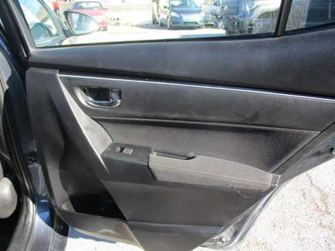 Used 2017 Toyota Corolla LE image 20