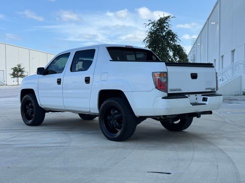 Used 2006 Honda Ridgeline RT image 3