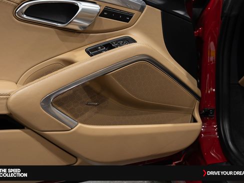 Used 2017 Porsche 911 Targa 4S image 11