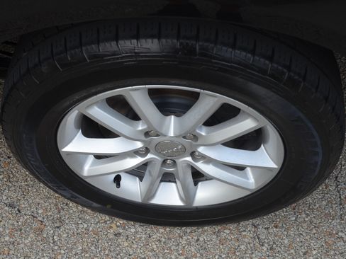 Used 2019 Dodge Grand Caravan SXT FWD image 26