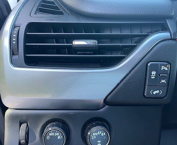 Used 2018 Chevrolet Tahoe AWD/4WD image 39