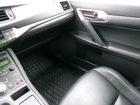 Used 2014 Lexus CT 200h image 12