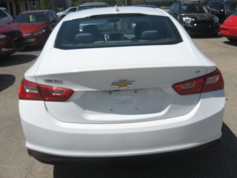 Used 2016 Chevrolet Malibu LT FWD image 5