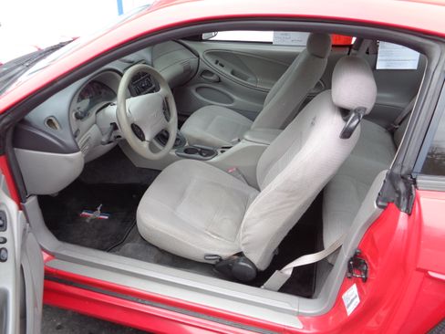 Used 1999 Ford Mustang image 4