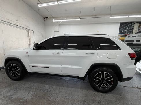 Used 2019 Jeep Grand Cherokee 4WD Trailhawk image 2