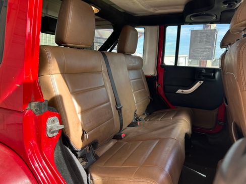 Used 2012 Jeep Wrangler Sahara image 13