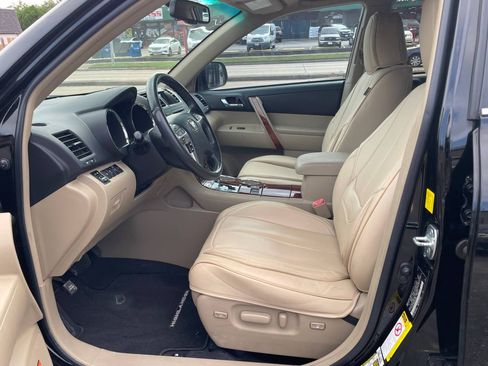 Used 2011 Toyota Highlander Limited image 10