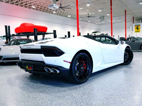 Used 2017 Lamborghini Huracan LP 580-2 image 13