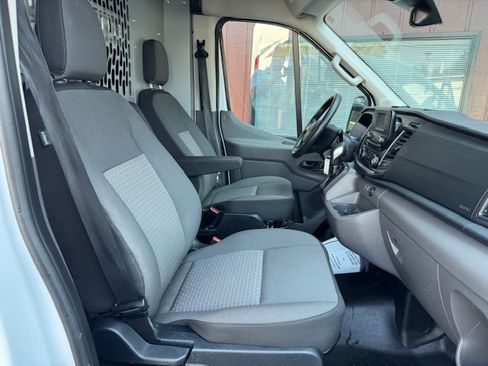 Used 2021 Ford Transit 250 image 18