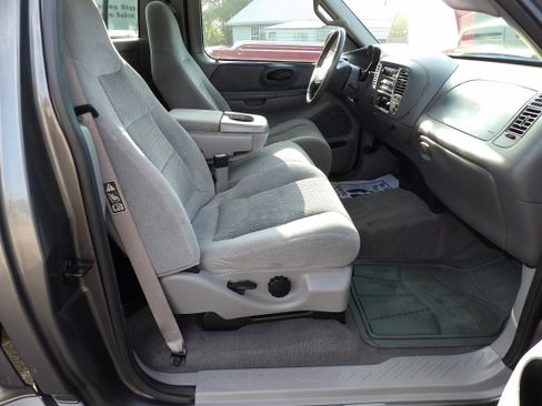 Used 2002 Ford F150 4x4 Regular Cab XLT image 14