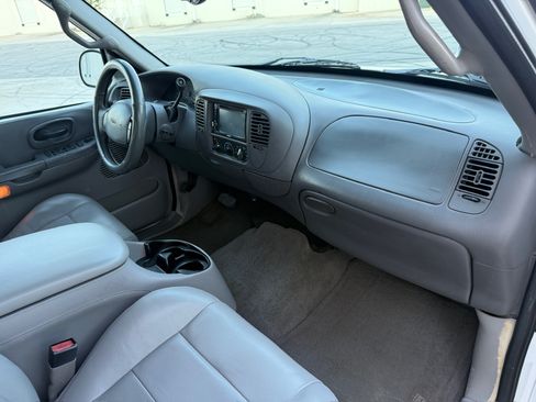 Used 2001 Ford F150 image 10