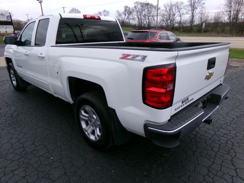 Used 2015 Chevrolet Silverado 1500 LT Z71 image 3