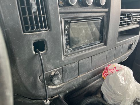 Used 2008 Chevrolet Express 2500 UNAVAIL RWD image 16