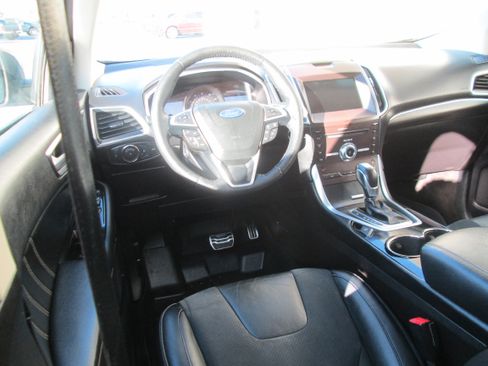 Used 2018 Ford Edge Sport image 7
