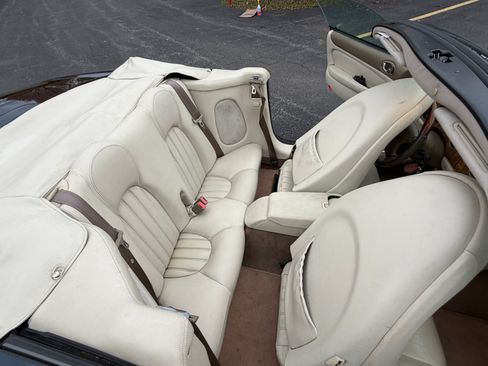 Used 1998 Jaguar XK8 image 27