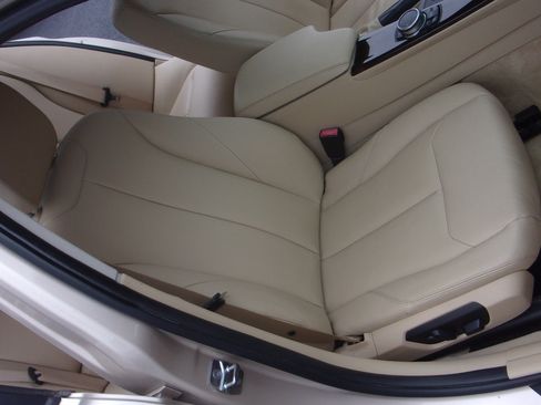 Used 2015 BMW 328i xDrive image 27