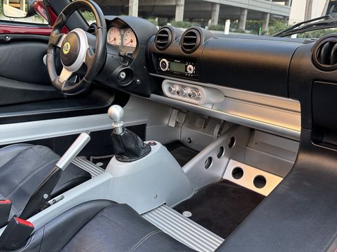 Used 2005 Lotus Elise image 8