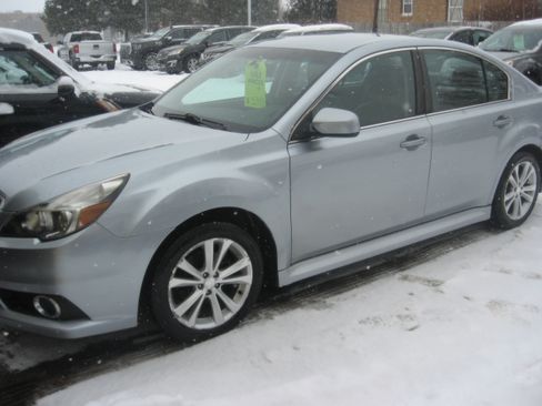 Used 2013 Subaru Legacy 2.5i Limited image 1