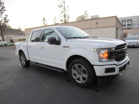 Used 2018 Ford F150 XLT image 2