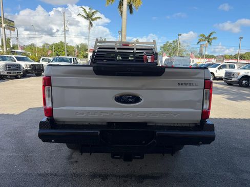 Used 2018 Ford F350 XL w/ Power Equipment Group AWD/4WD image 4
