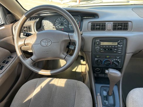 Used 2001 Toyota Camry UNAVAIL FWD image 15