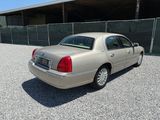 Used 2004 Lincoln Town Car Signature image 2