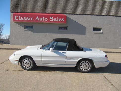 Used 1992 Alfa Romeo Spider Veloce image 1