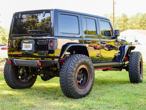 Used 2020 Jeep Wrangler Unlimited Rubicon 392 image 27