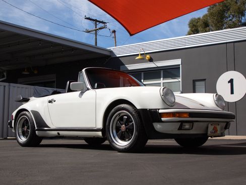 Used 1988 Porsche 911 Carrera image 8
