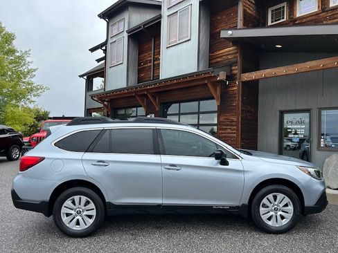 Used 2018 Subaru Outback 2.5i AWD/4WD image 4