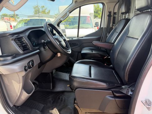 Used 2020 Ford Transit 150 Low Roof RWD image 11