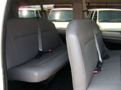 Used 2009 Ford E-150 and Econoline 150 image 13