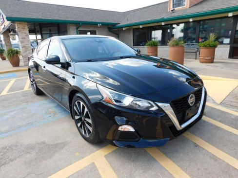 Used 2020 Nissan Altima 2.5 S FWD image 1