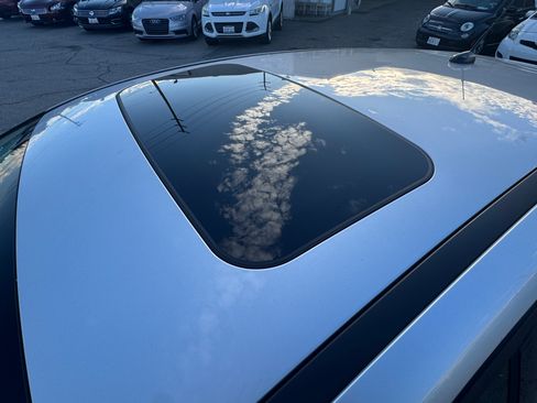 Used 2012 Ford Focus SE image 26