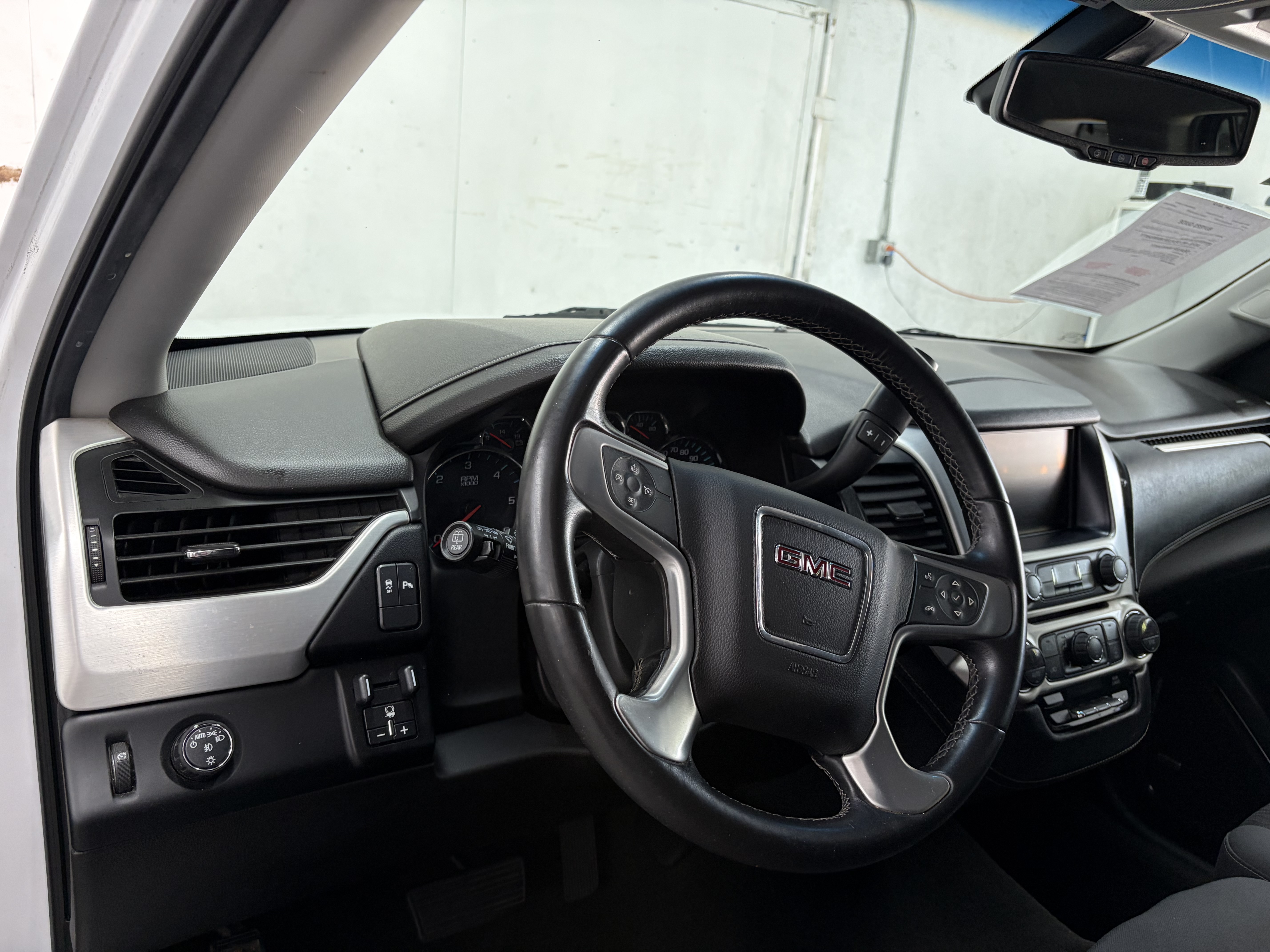 Used 2018 GMC Yukon 2WD SLE image 14