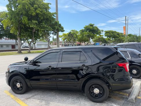 Used 2017 Ford Explorer 4WD Police Interceptor image 5