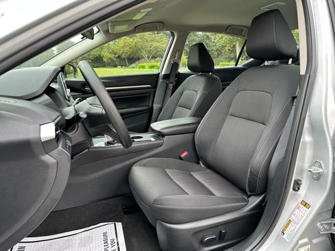 Used 2022 Nissan Altima 2.5 SV image 9