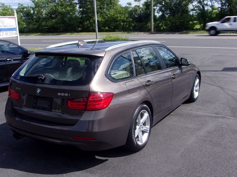 Used 2014 BMW 328i xDrive Wagon AWD/4WD image 9