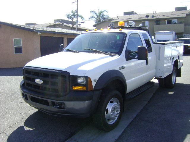 Used 2006 Ford F450 4x4 SuperCab Super Duty image 4