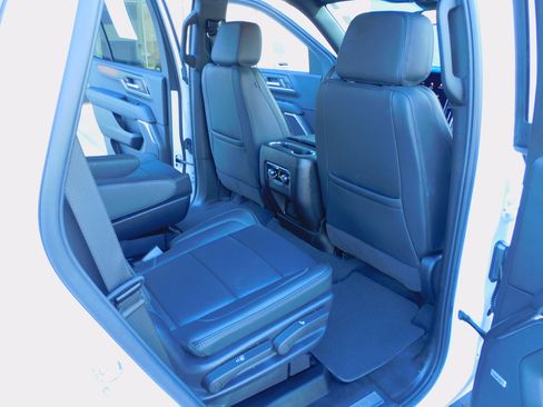 Used 2025 GMC Yukon Denali image 26