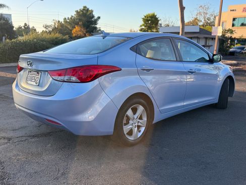 Used 2012 Hyundai Elantra image 11